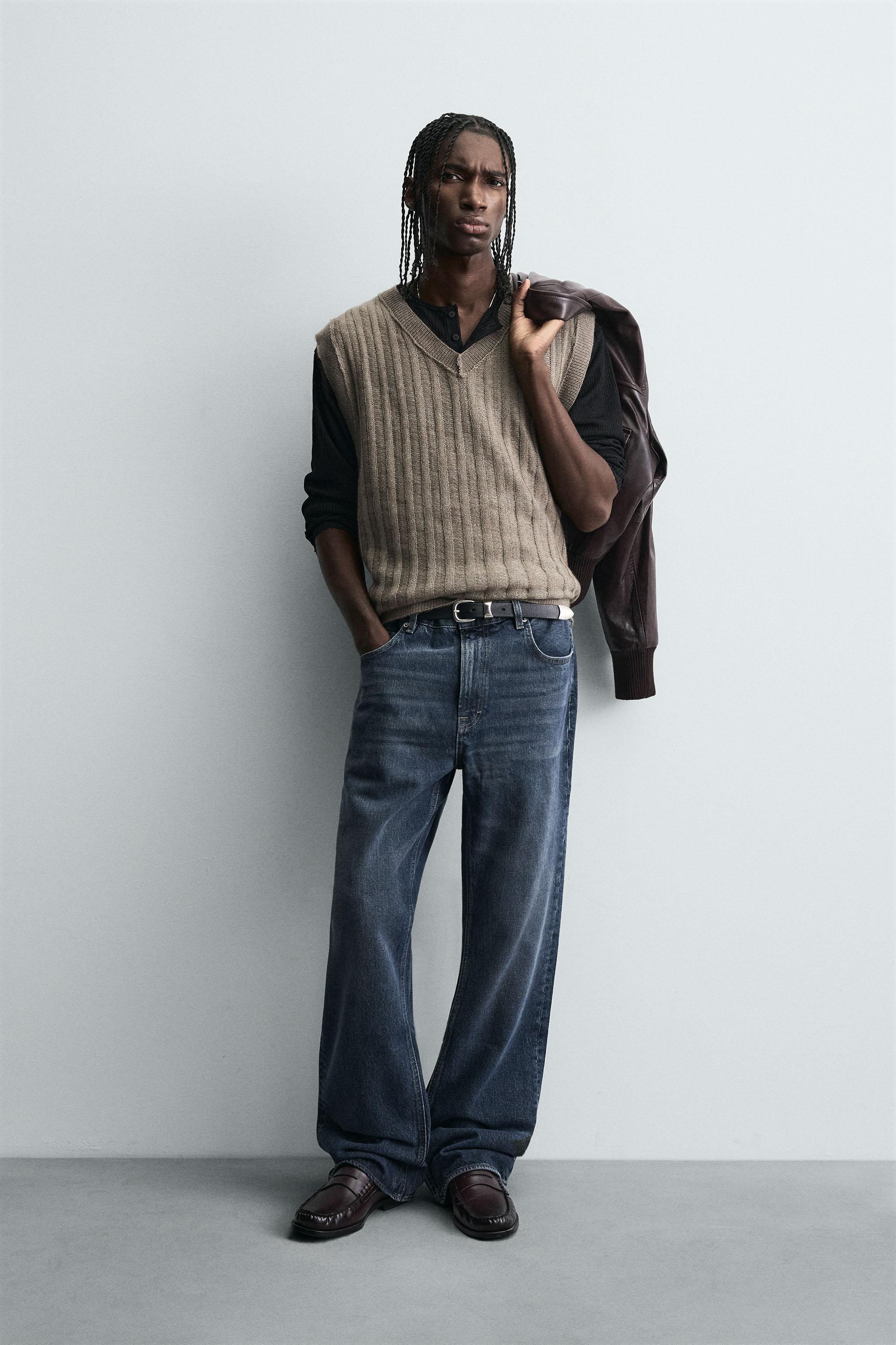 REVERSIBLE KNIT INSIDE OUT EFFECT VEST